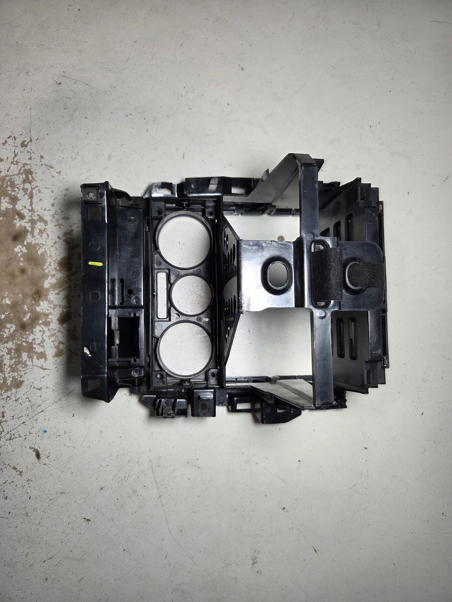 OEM 1999-05 VW radio cage for Mk4 Jetta Golf Wood Grain trim With Cup Holder GLX