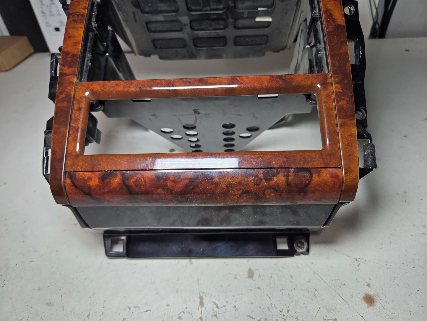 OEM 1999-05 VW radio cage for Mk4 Jetta Golf Wood Grain trim With Cup Holder GLX Climatronic