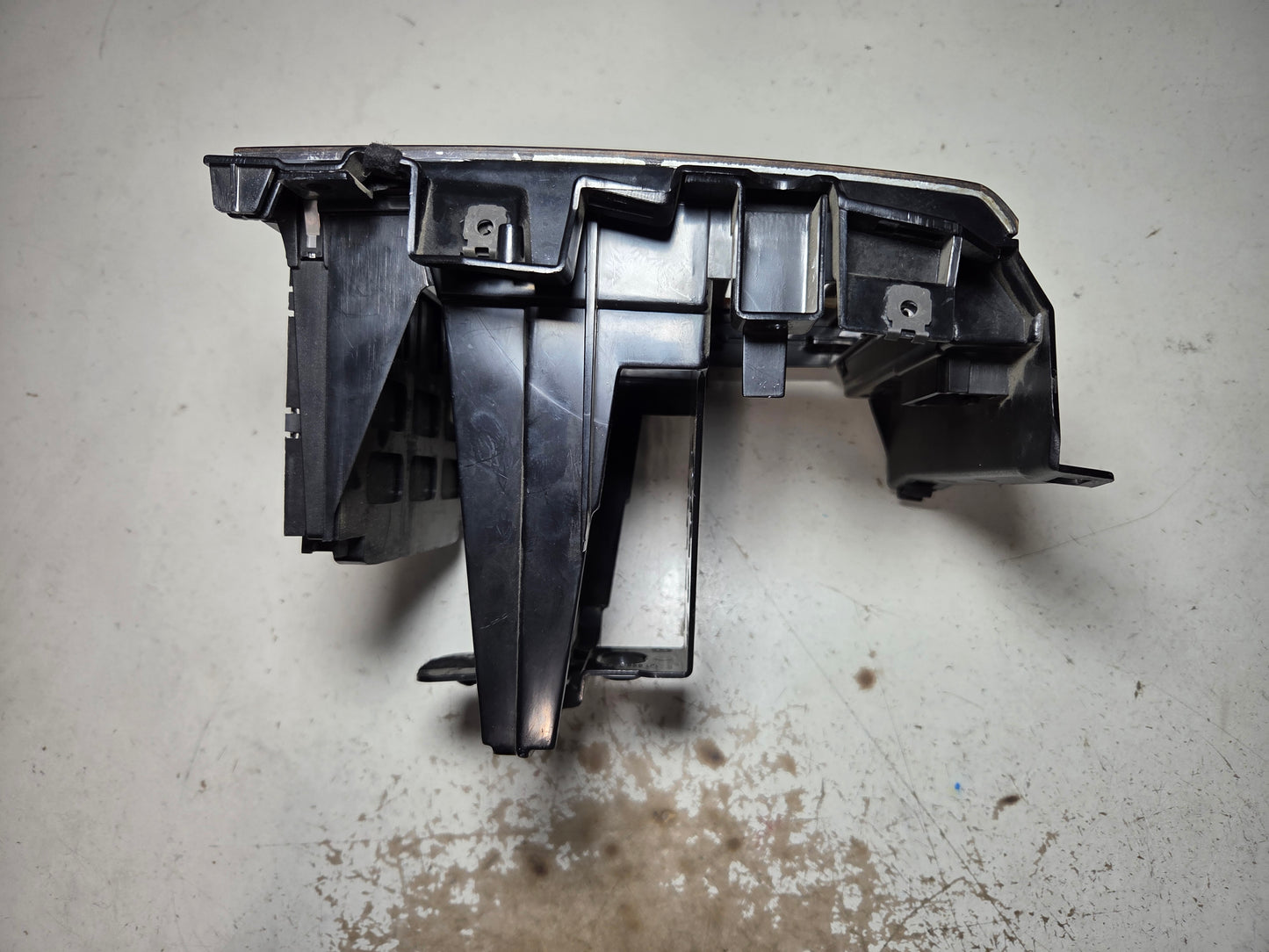 OEM 1999-05 VW radio cage for Mk4 Jetta Golf Wood Grain trim With Cup Holder GLX Climatronic